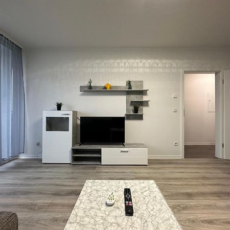Olis Appartement In Neuss Esterno foto